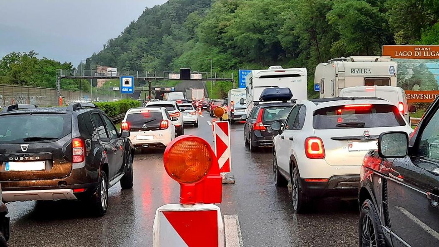 Autostrada bloccata a causa di una frana