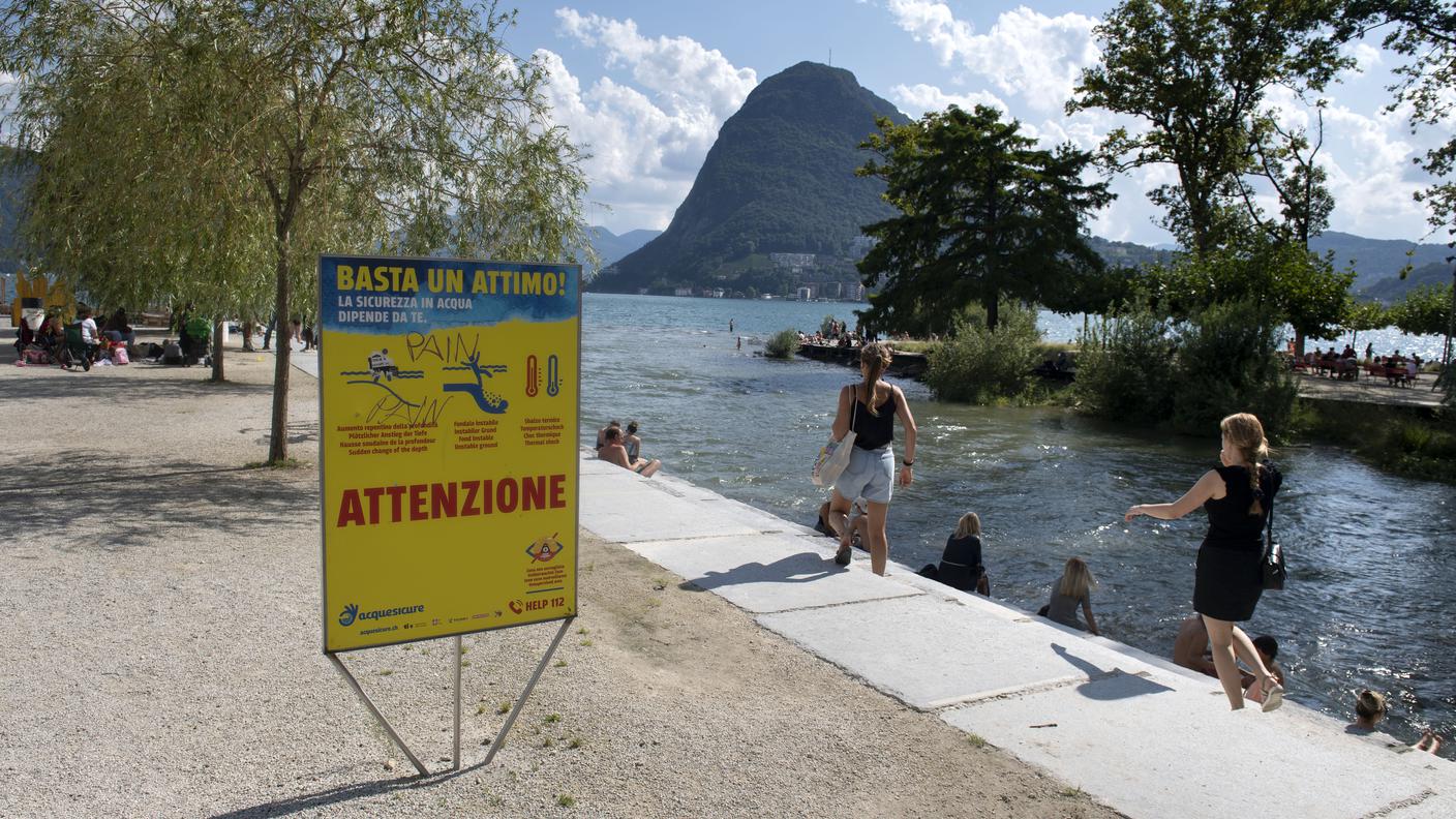 Si alza il livello del Cassarate e del lago, al Ciani sparisce la spiaggia