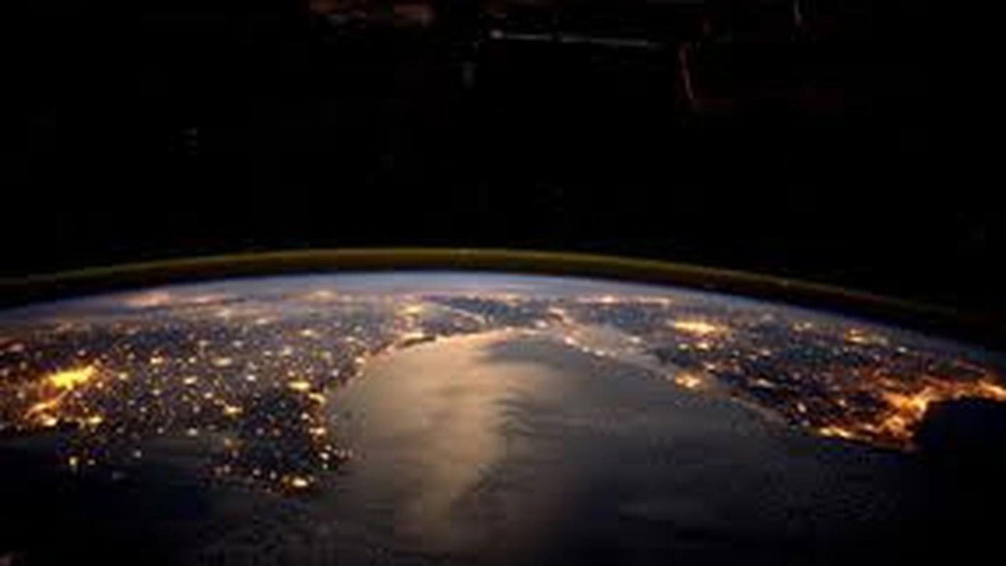 earth hour.jpg