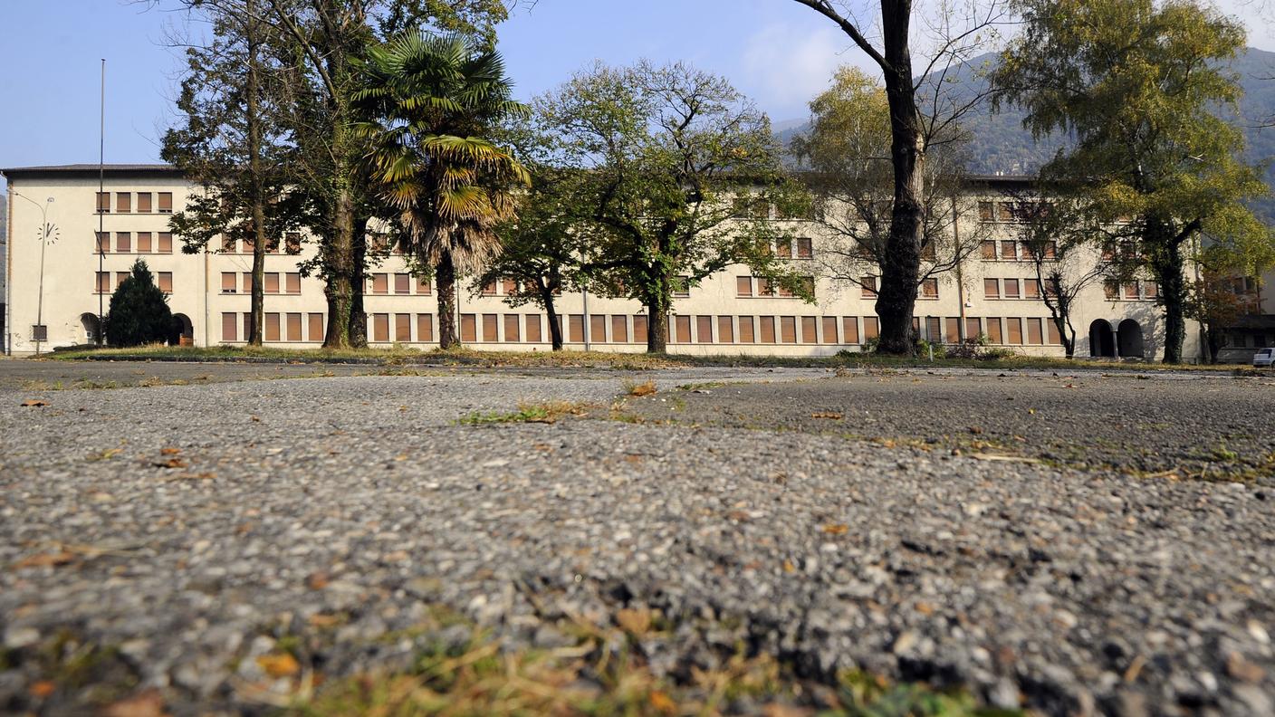 L'ex caserma continua a fa discutere