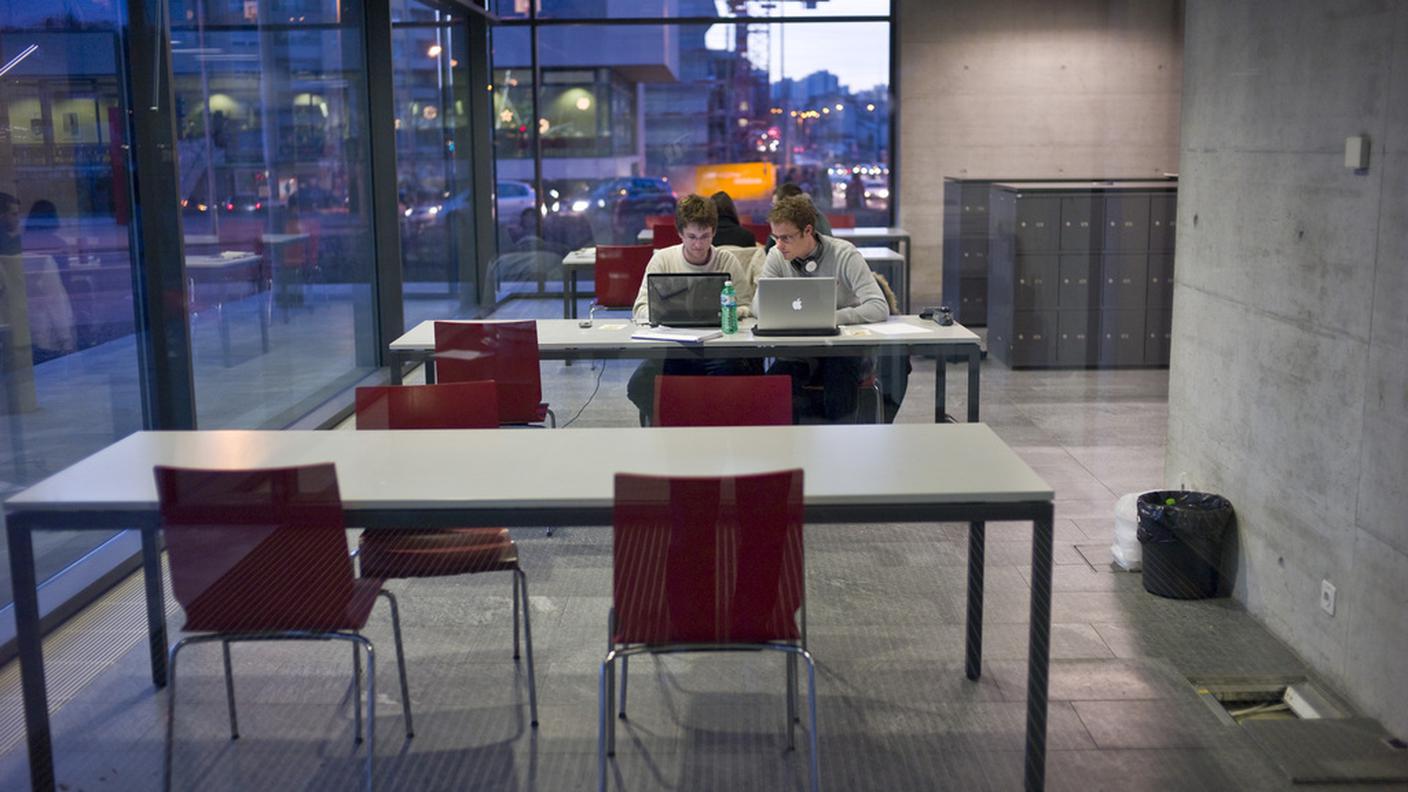 università ostinelli,ky.JPG