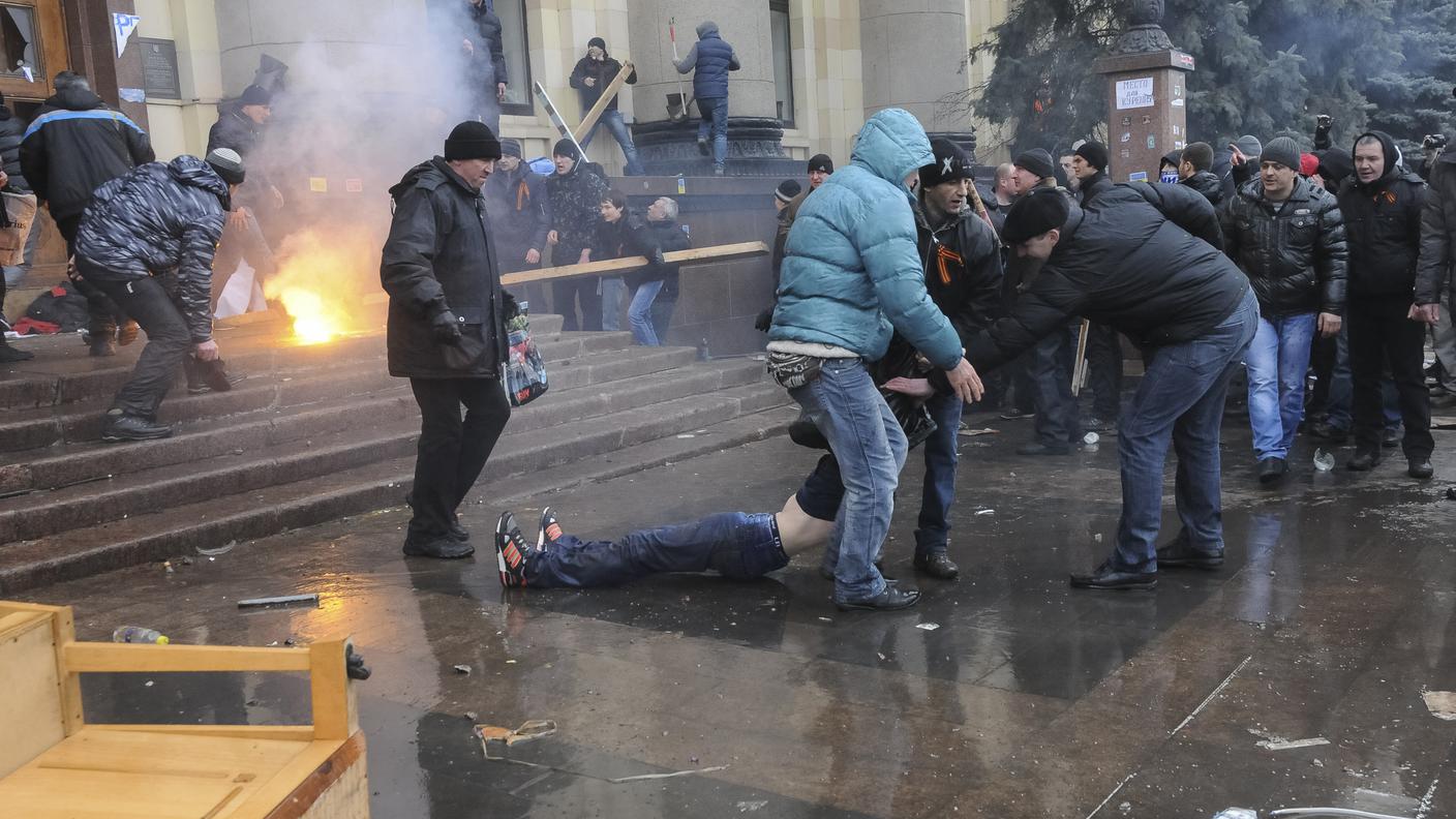 Scontri fra opposte fazioni, il 1° marzo