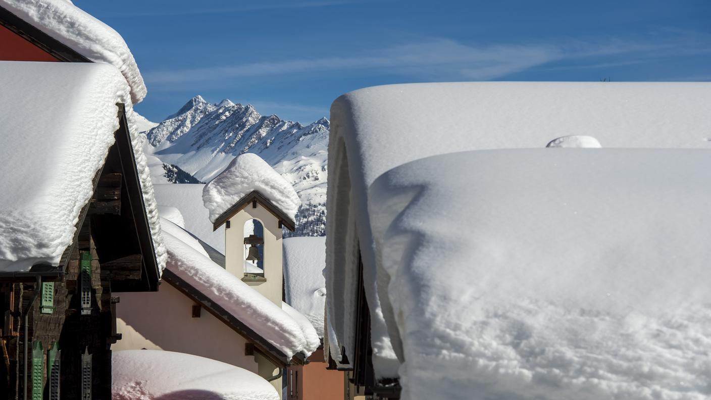 Il nucleo di Bedretto sommerso dalla neve