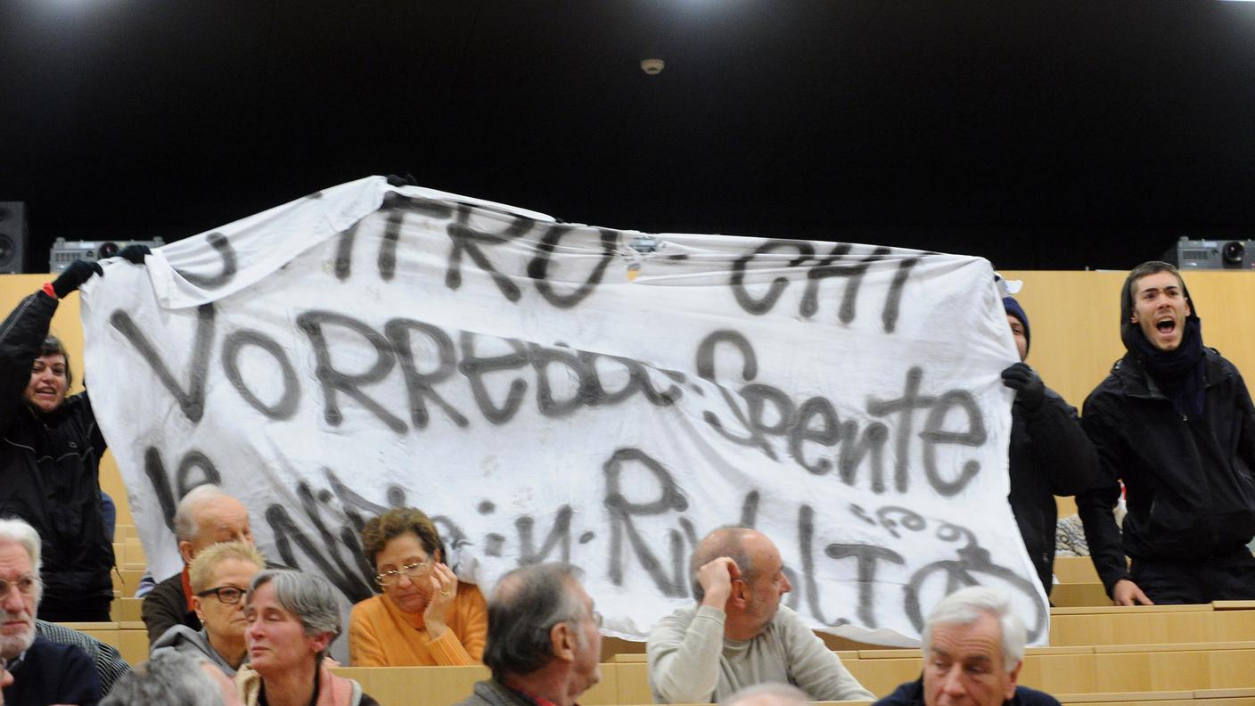 prostesta no tav usi.jpg