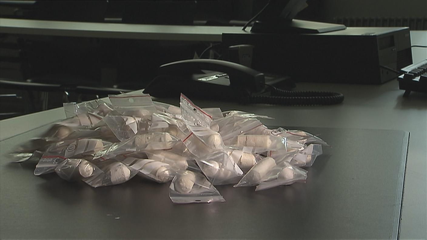 Alla sbarra per oltre un chilo di cocaina