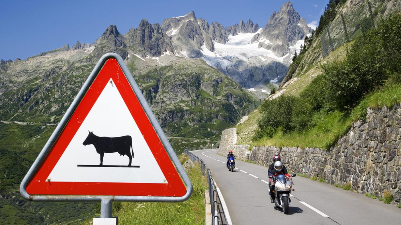 Il motociclista stava percorrendo la strada tra Valbella e Lenzerheide