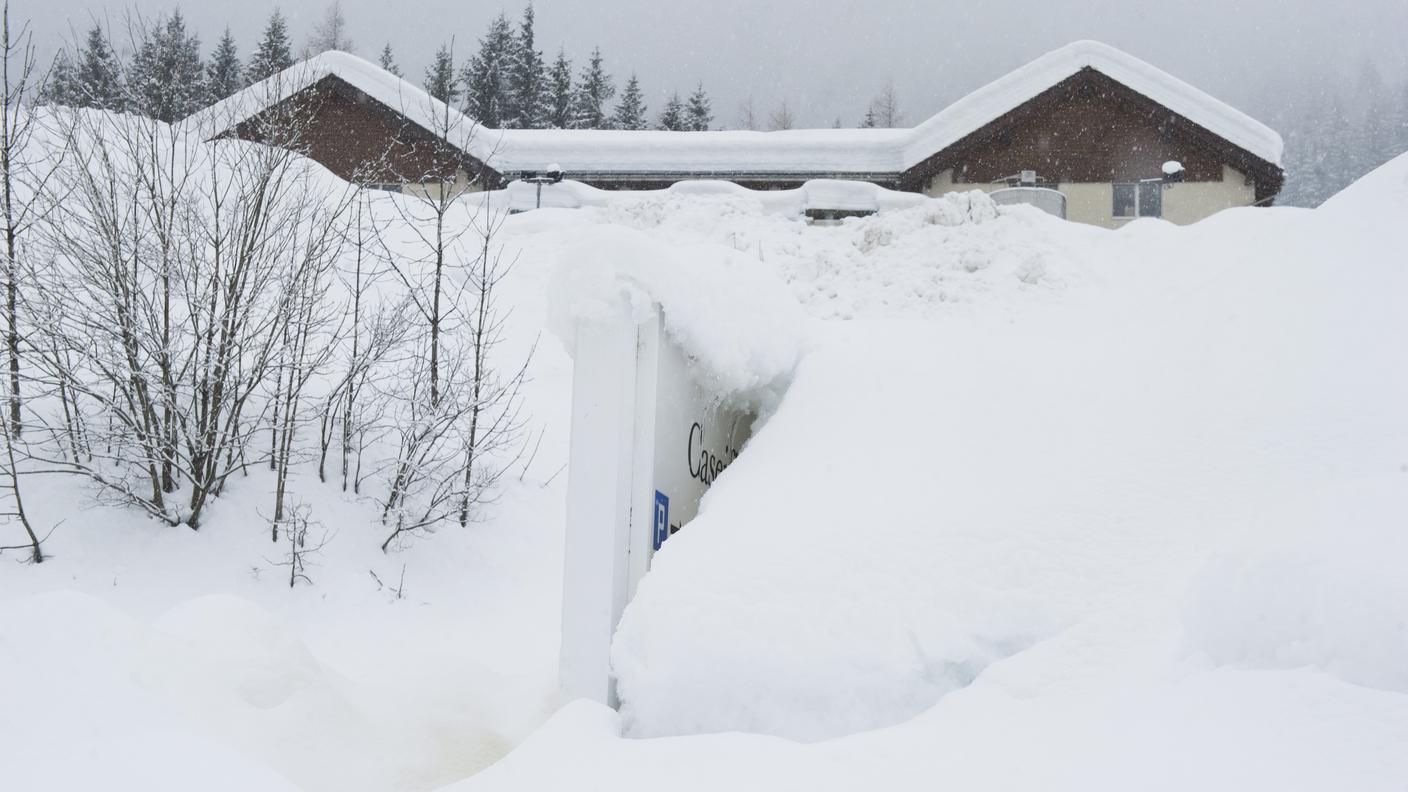 Ad Airolo si misurano 175 centimetri: nella foto il Caseificio del Gottardo, fotografato nei giorni scorsi