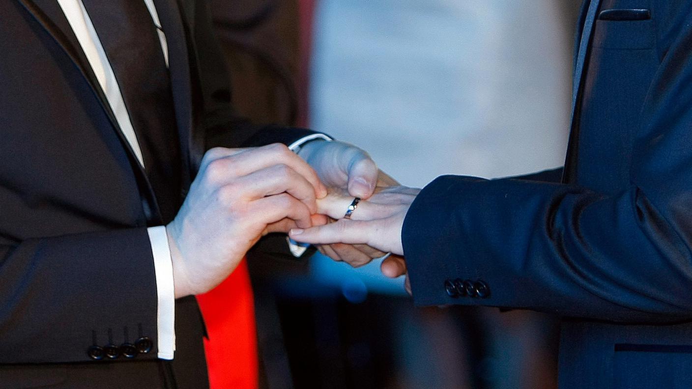 gay omosessuali matrimonio pacs ky.JPG