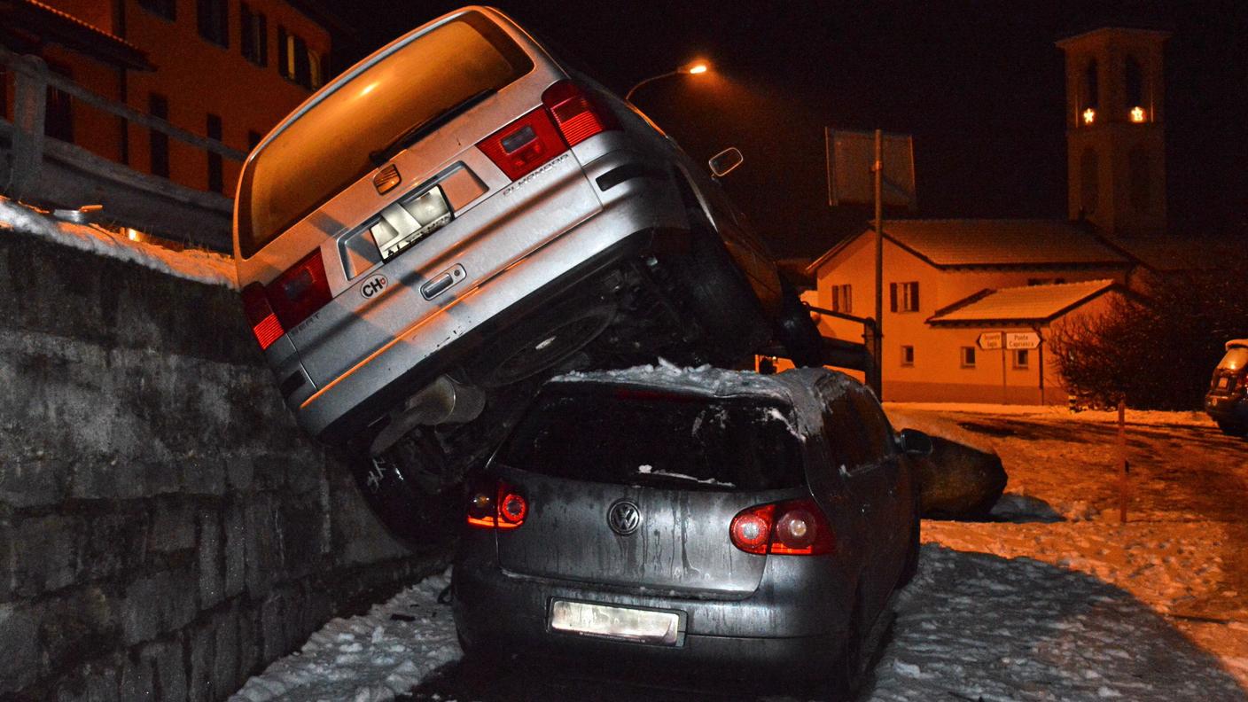 Incidente auto volante Origlio 02 rm 14.01.02..jpg