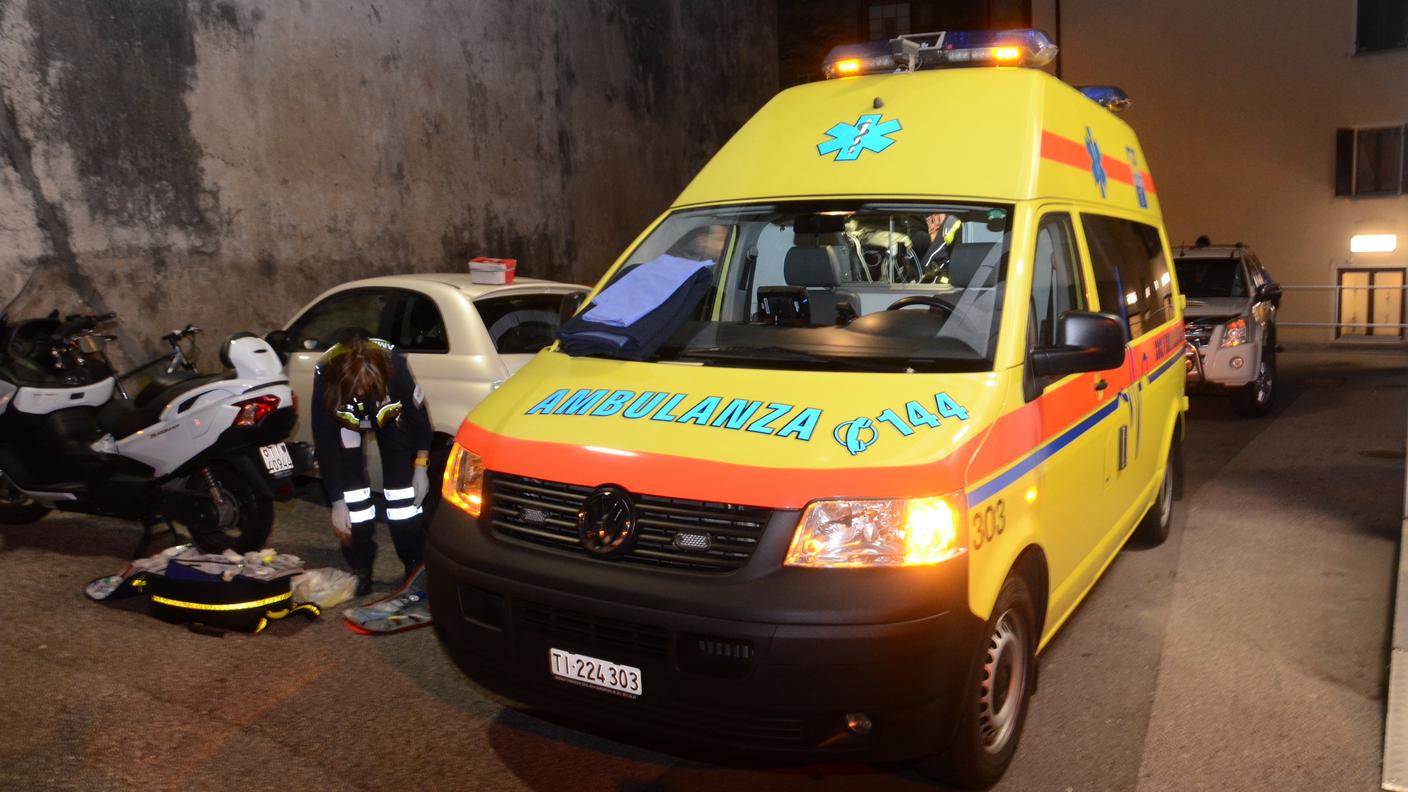 Sono intervenute le ambulanze della Croce Verde di Bellinzona