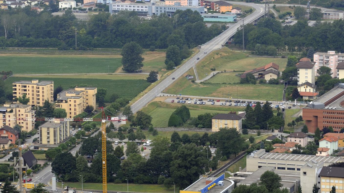 La Via Pierino Tatti è al centro dell'immagine