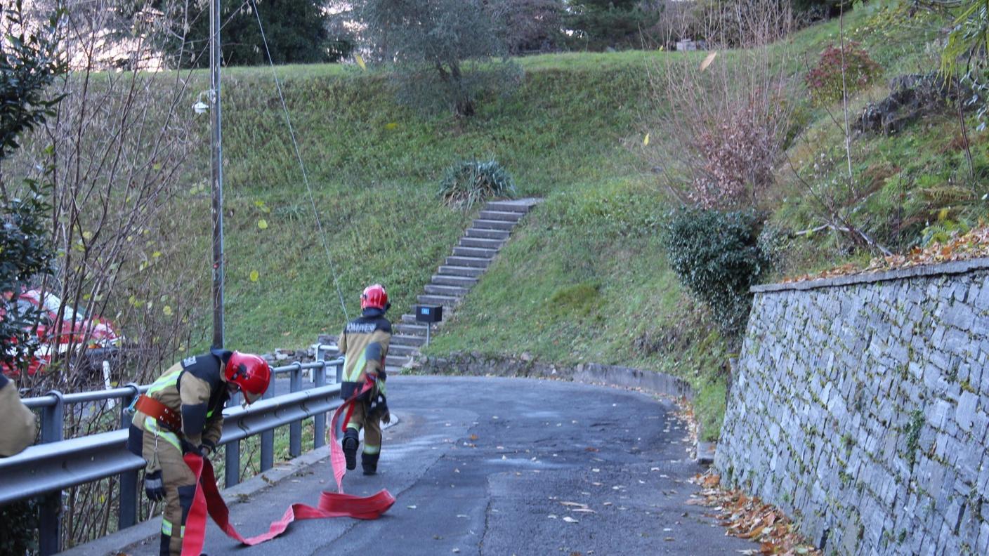 Incendio gambarogno 06.12.2013 rm 05.jpg
