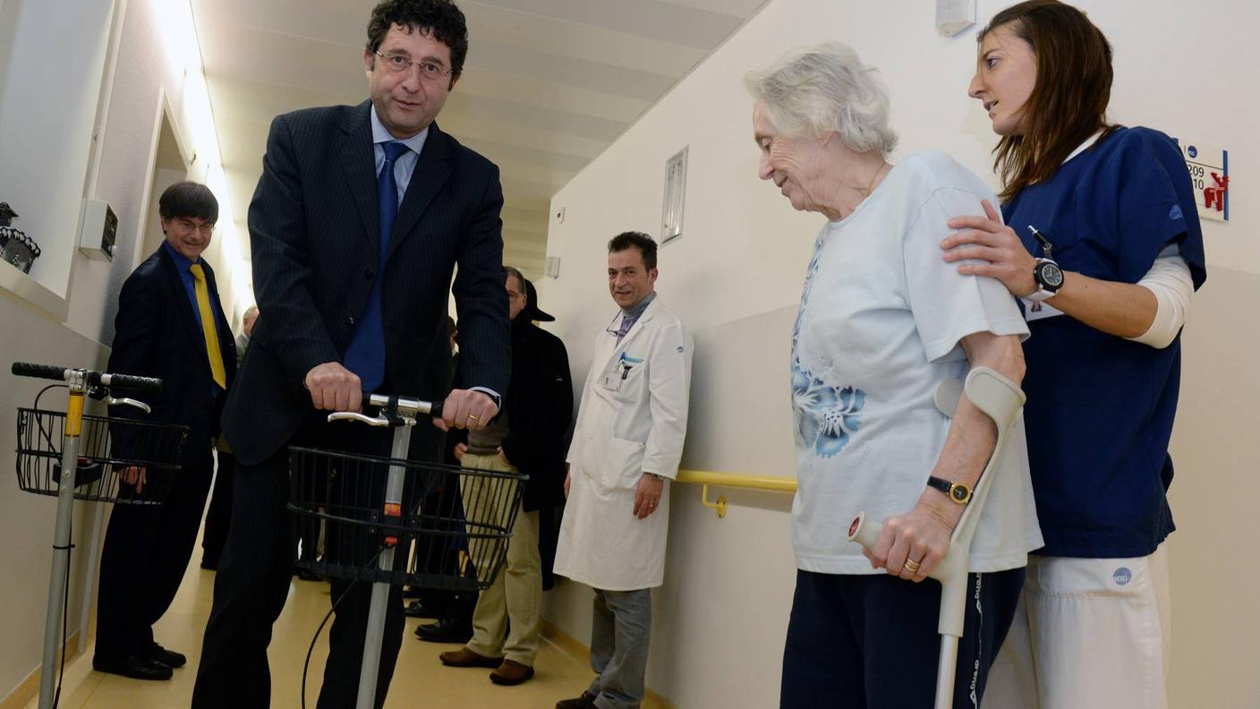 Il consigliere di Stato in visita negli ospedali delle Tre Valli