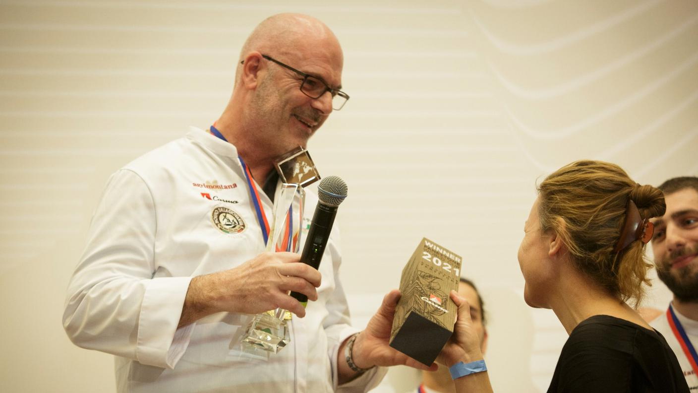 Luca Poncini, primo classificato per il panettone al cioccolato