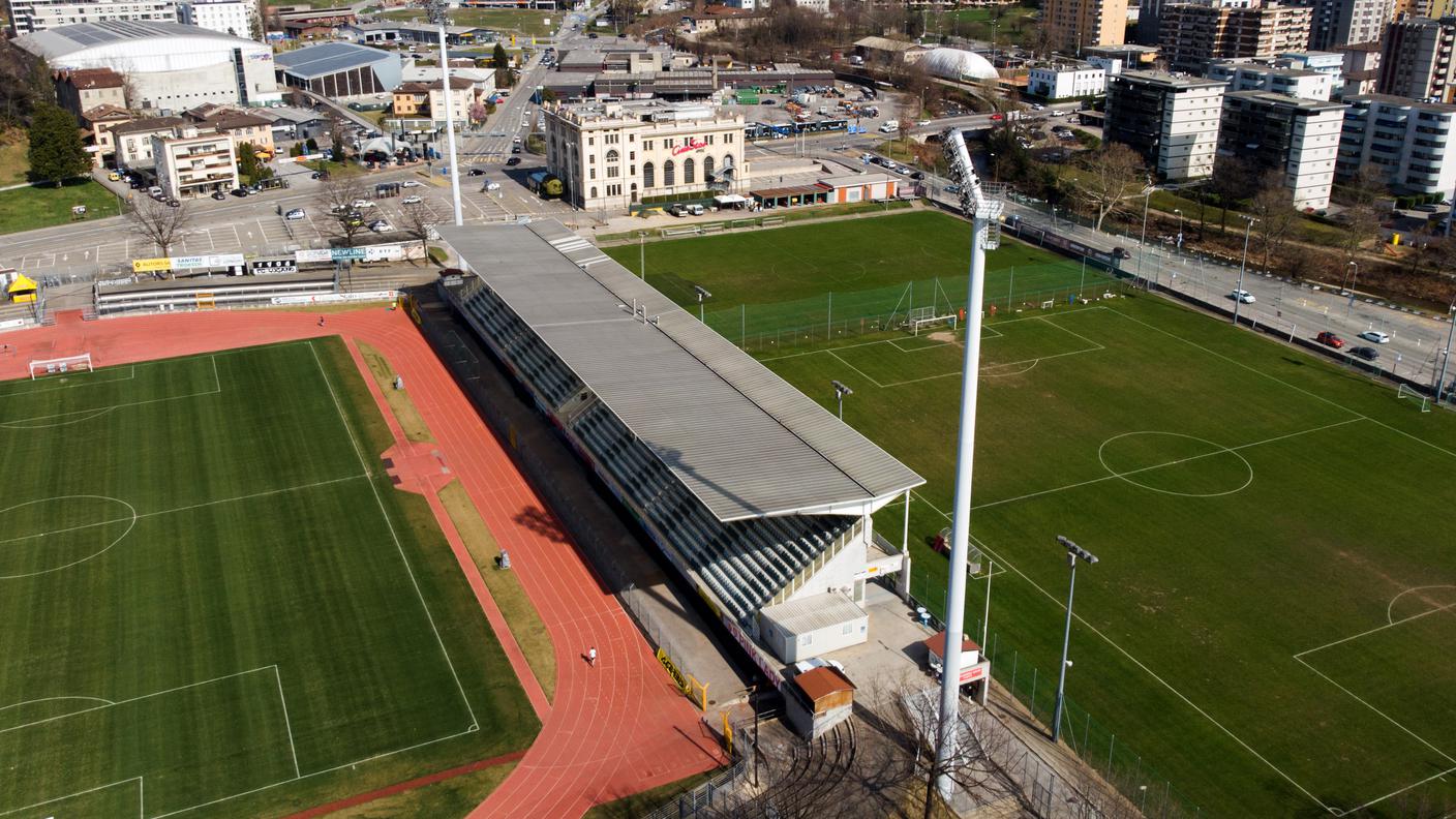 La tribuna Monte Brè sarà demolita e sarà realizzato uno "stadio provvisorio"