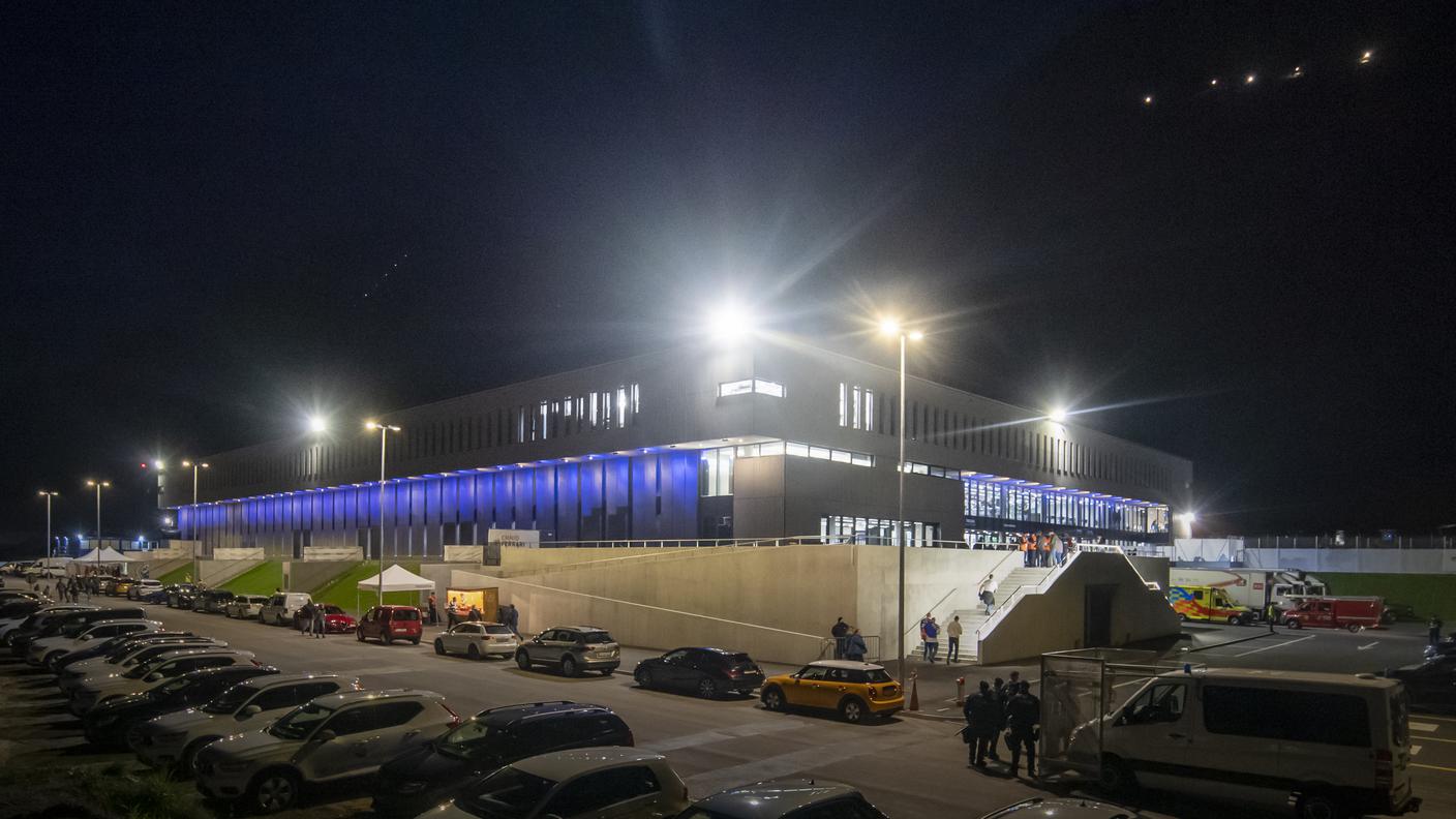 Festa rinviata alla Gottardo Arena