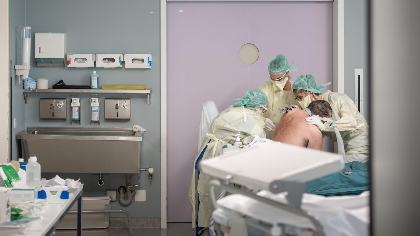 Un paziente Covid alla Carità di Locarno