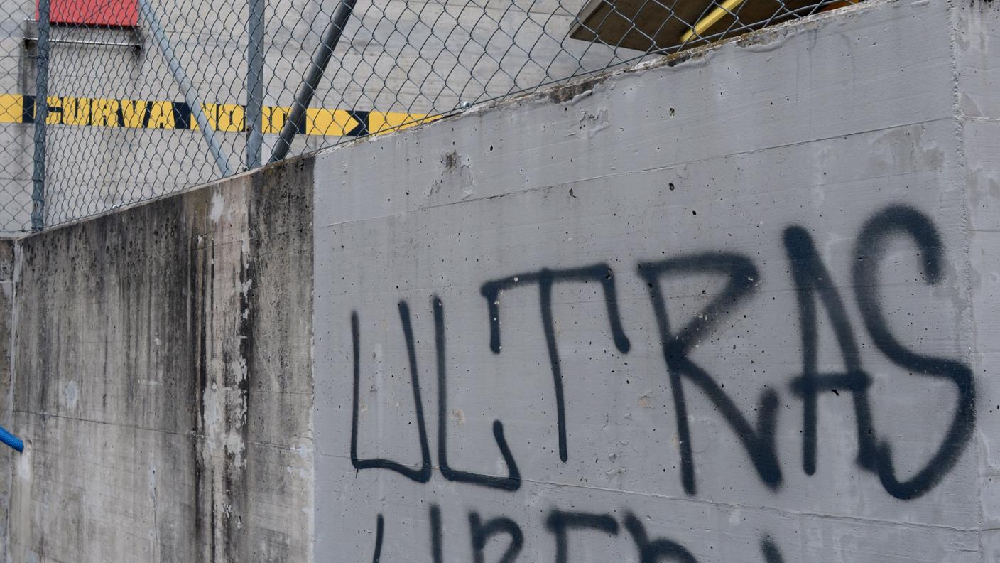 Scritte ultras alla Resega di Lugano