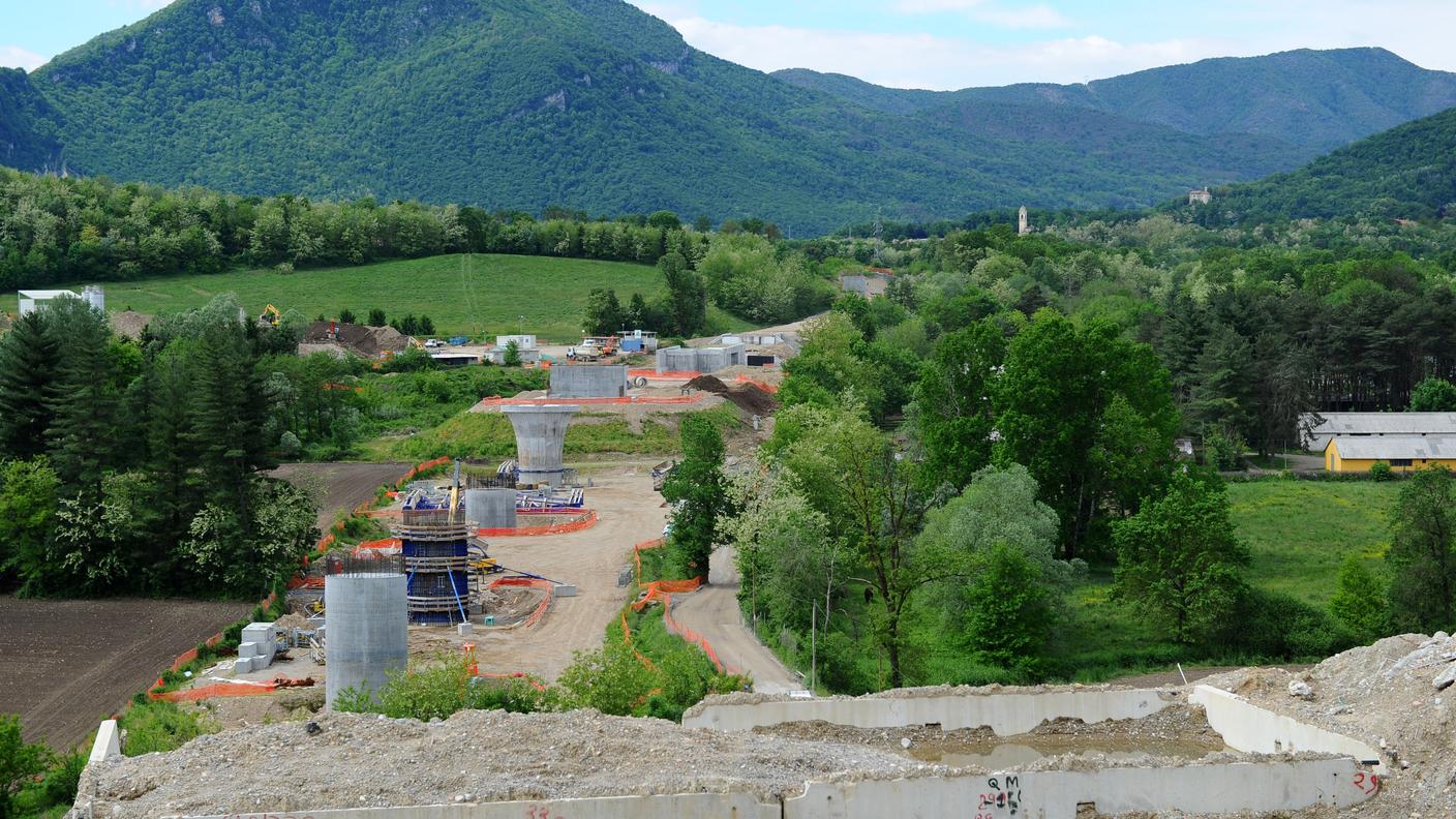 Il cantiere sul versante italiano è fermo per la presenza di arsenico nel materiale di scavo