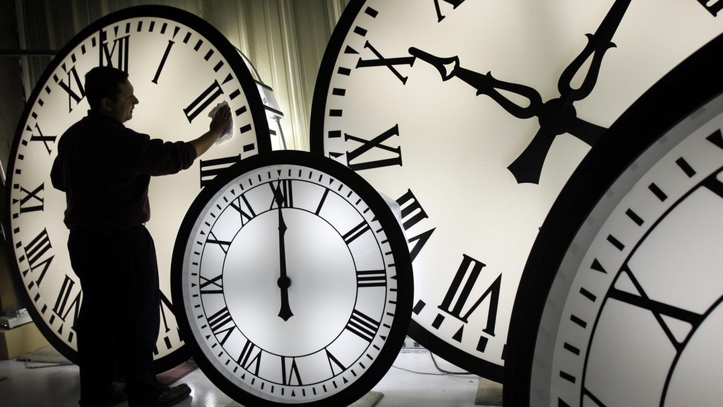 orologio orologi ora 2013 ky.JPG