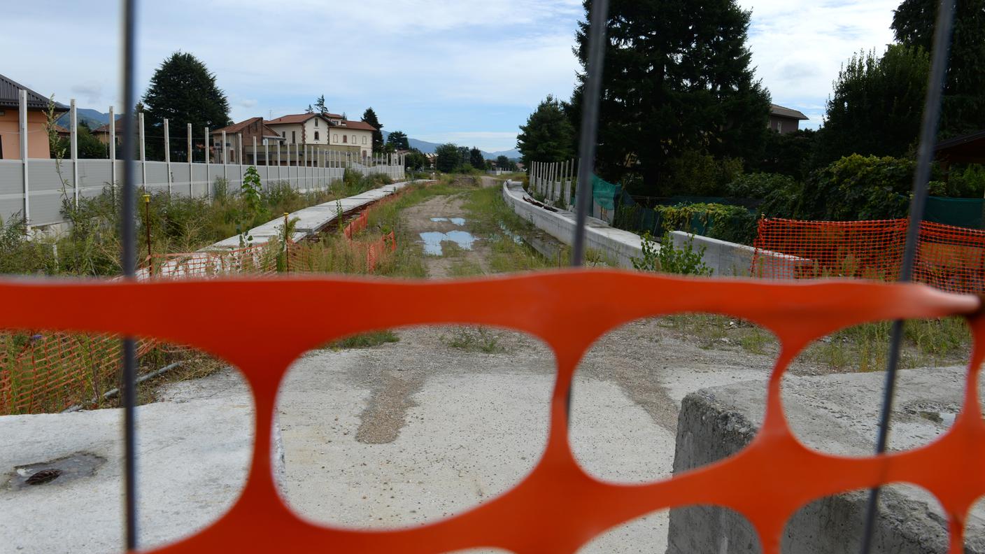 Stabio Arcisate cantiere Italia 2013.jpg