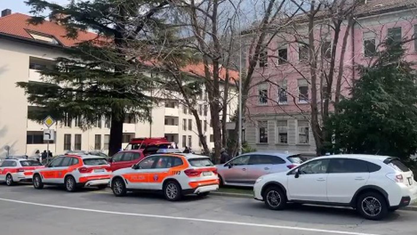 Sospese le lezioni