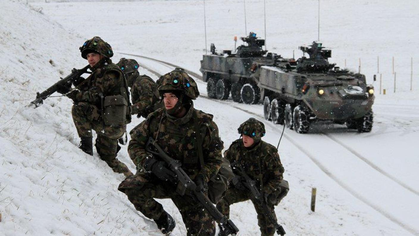 Membri della Brigata di fanteria di montagna 12 in esercitazione