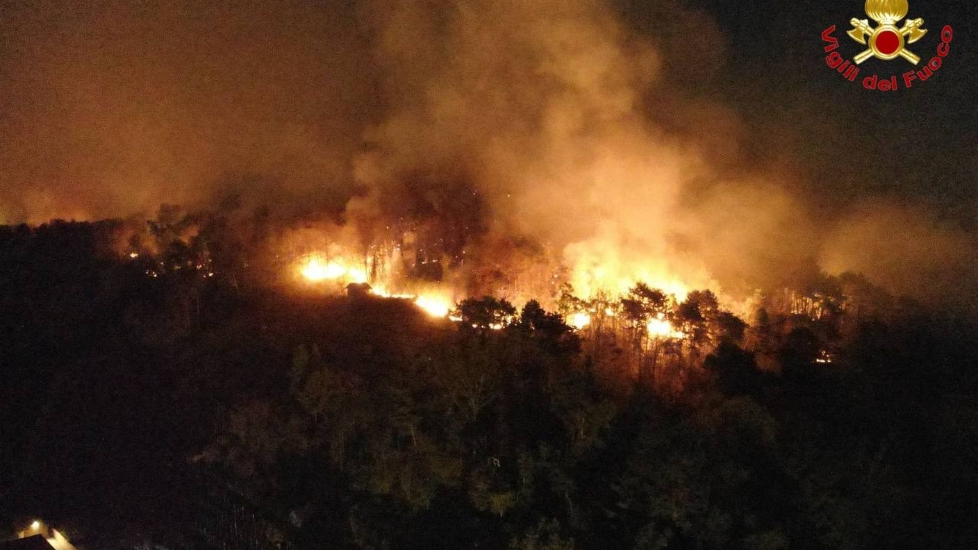 Le immagini dell'incendio/4