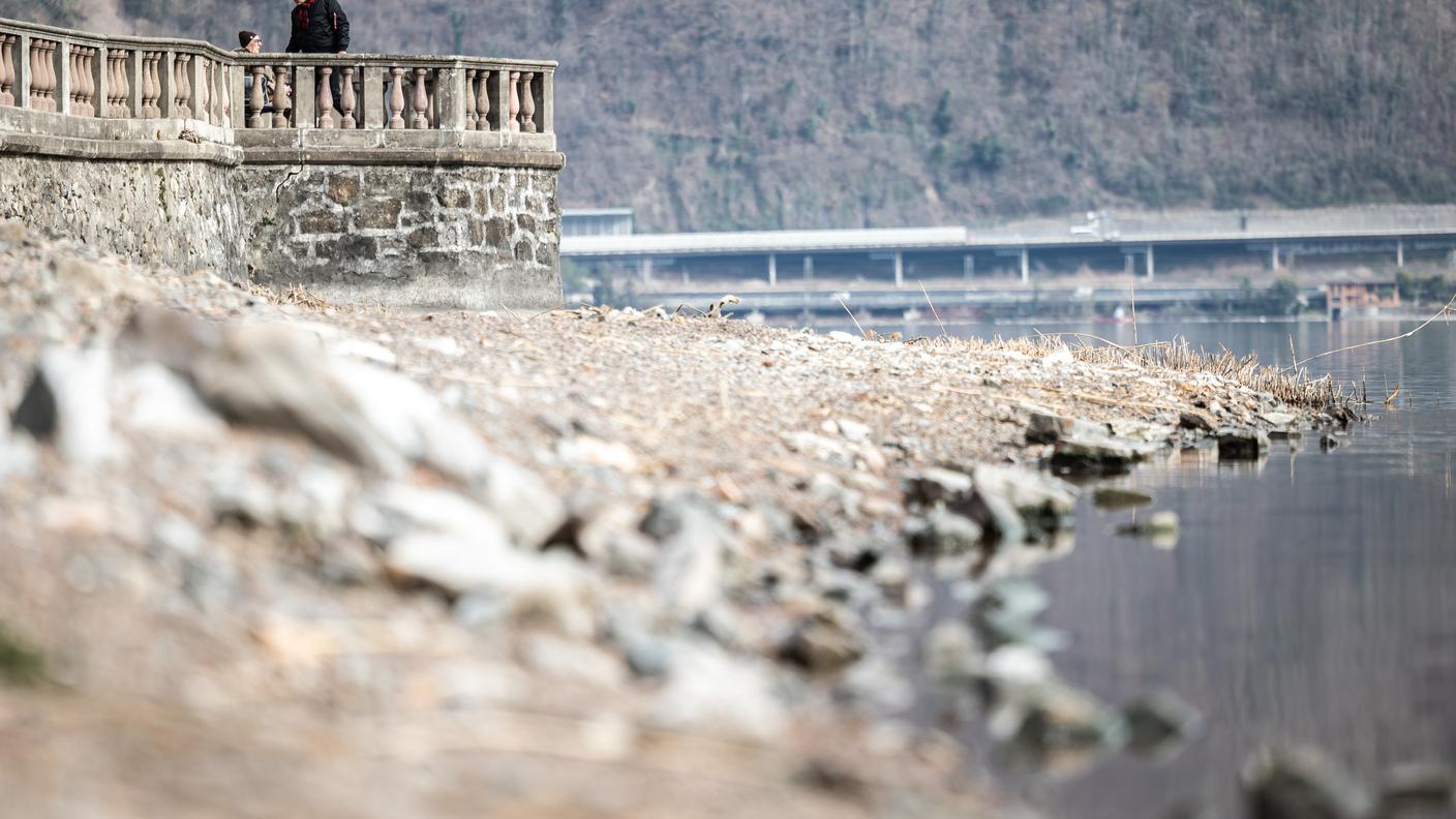 Gli attuali livelli del lago impossibilitano l’ormeggio