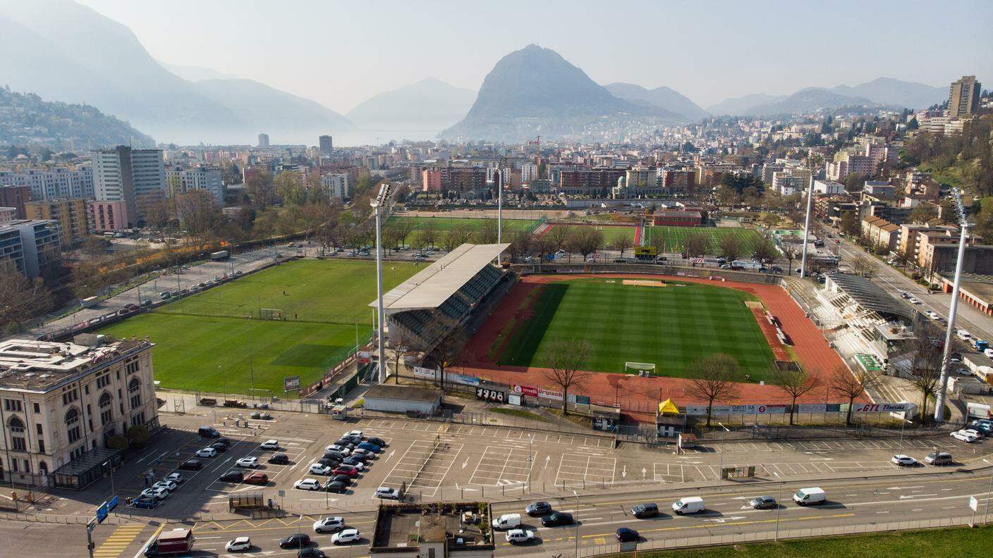 La tribuna Monte Bré sparirà prima della costruzione della nuova Arena