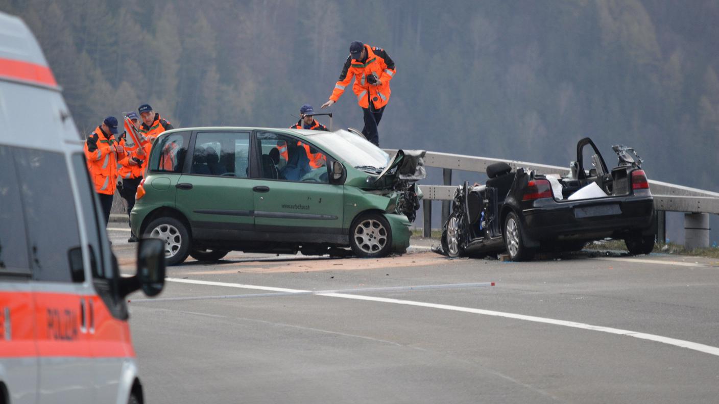 Quello che resta delle due vetture