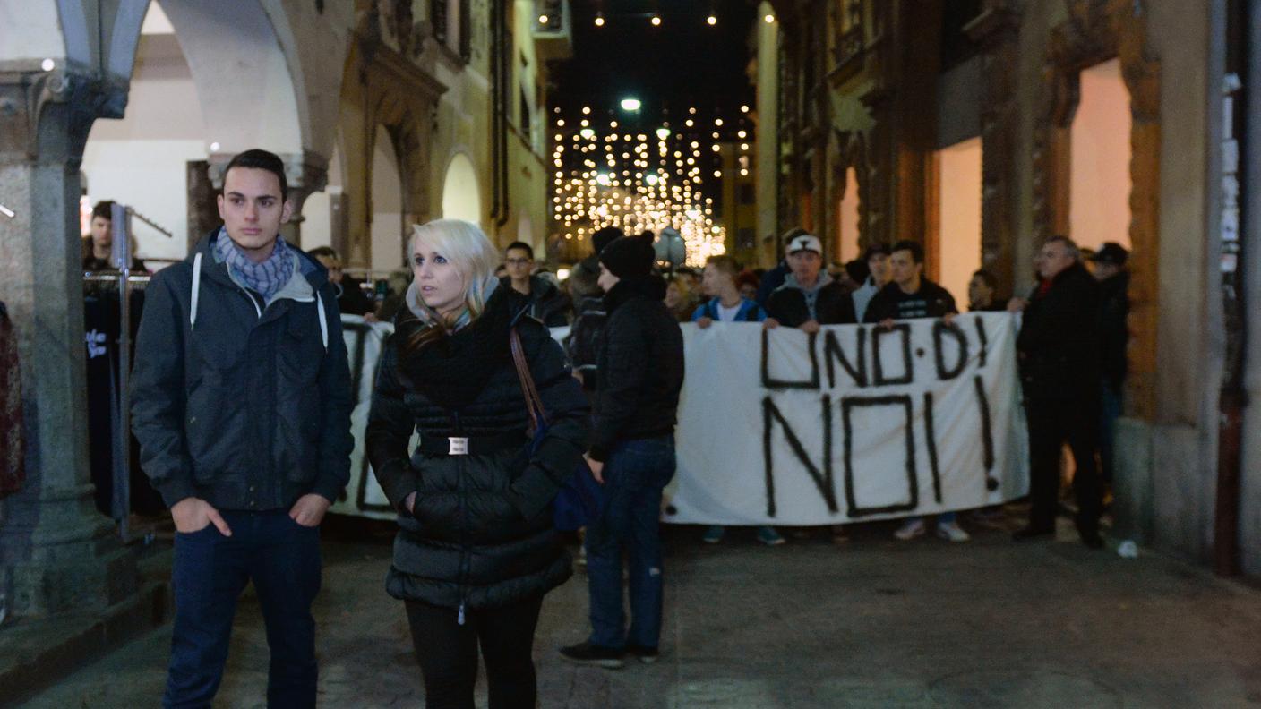 Arlind  durante una manifestazione in suo sostegno per le strade di Bellinzona