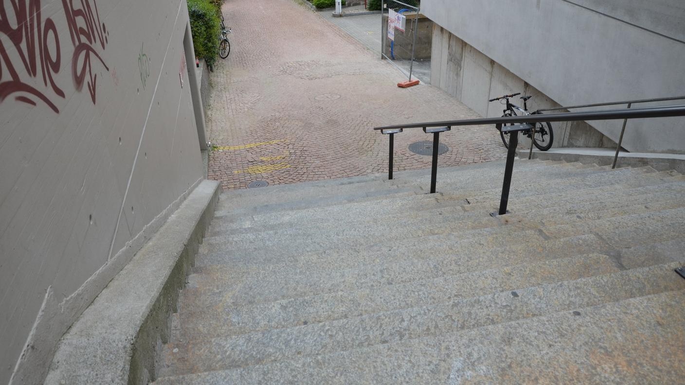 bellinzona ciclista ferito4 18.4.14 rescuemedia.jpg