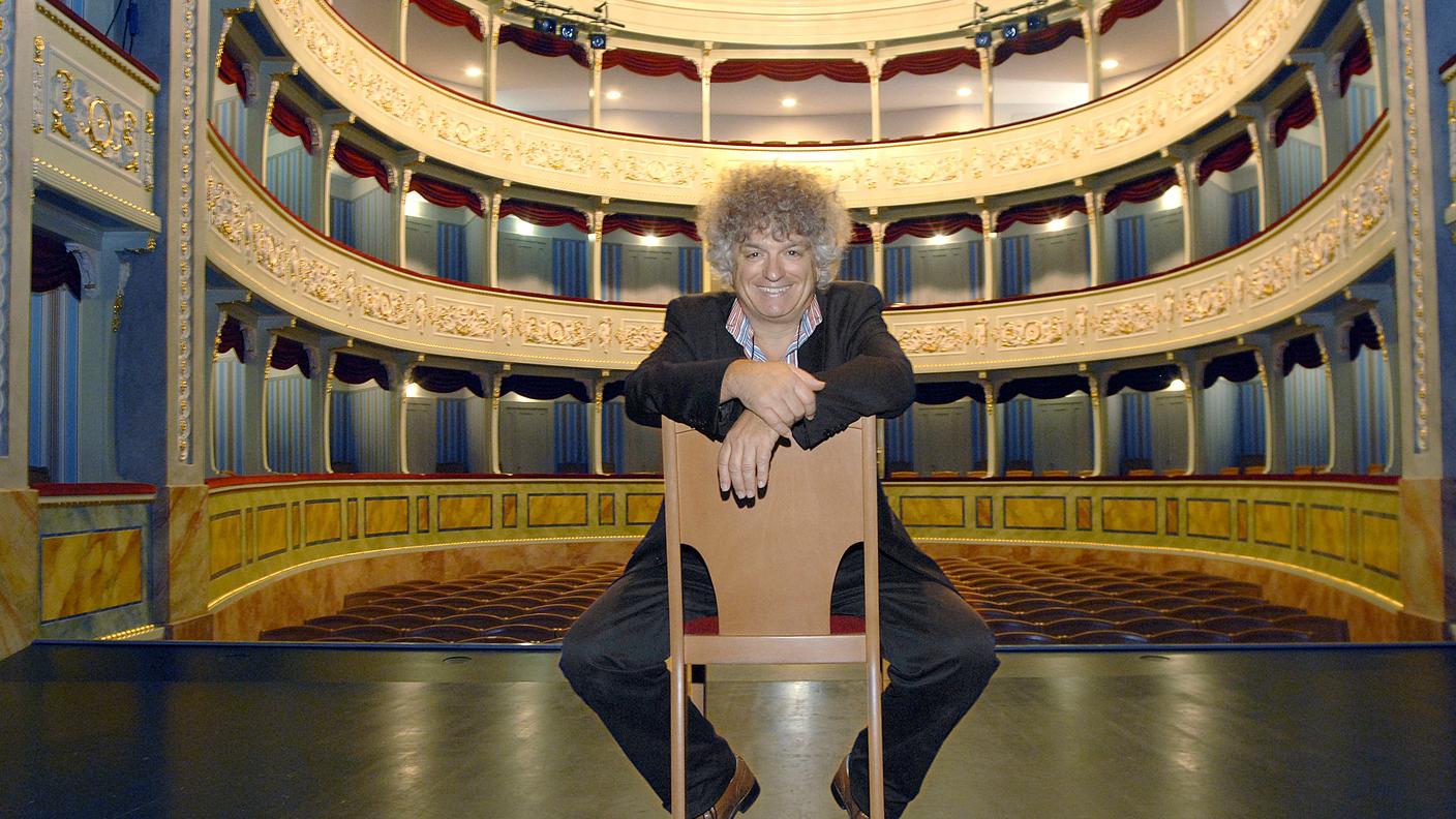Renato Reichlin, direttore di LuganoInScena, fotografato quando era responsabile del Teatro sociale di Bellinzona