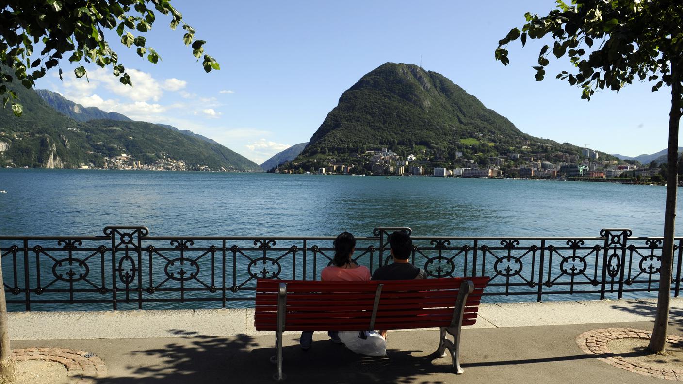tp_lugano_lungolago_panchina.jpg