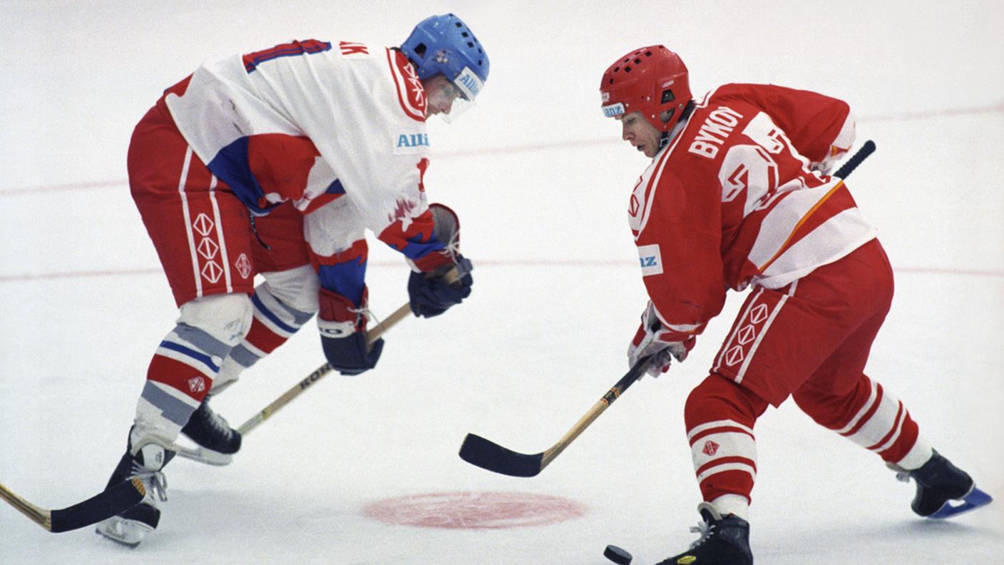 Bykov  in azione con l'Unione Sovietica ai Mondiali del 1990 a Berna