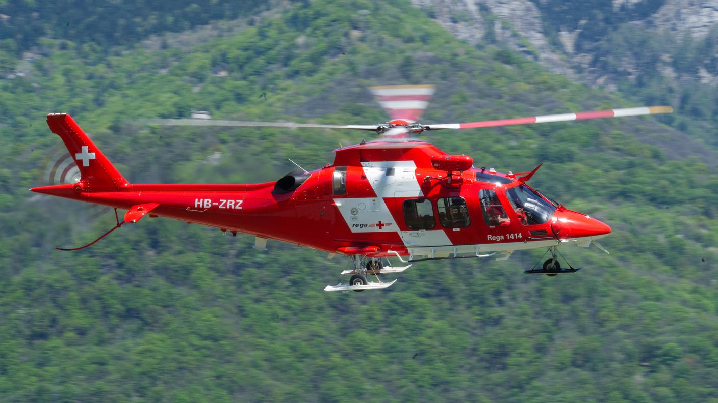 Sul posto è intervenuto un elicottero della REGA