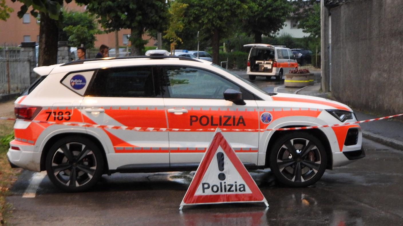 La polizia è intervenuta in forze e ha isolato la zona