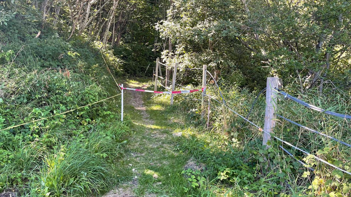La polizia ha isolato la zona