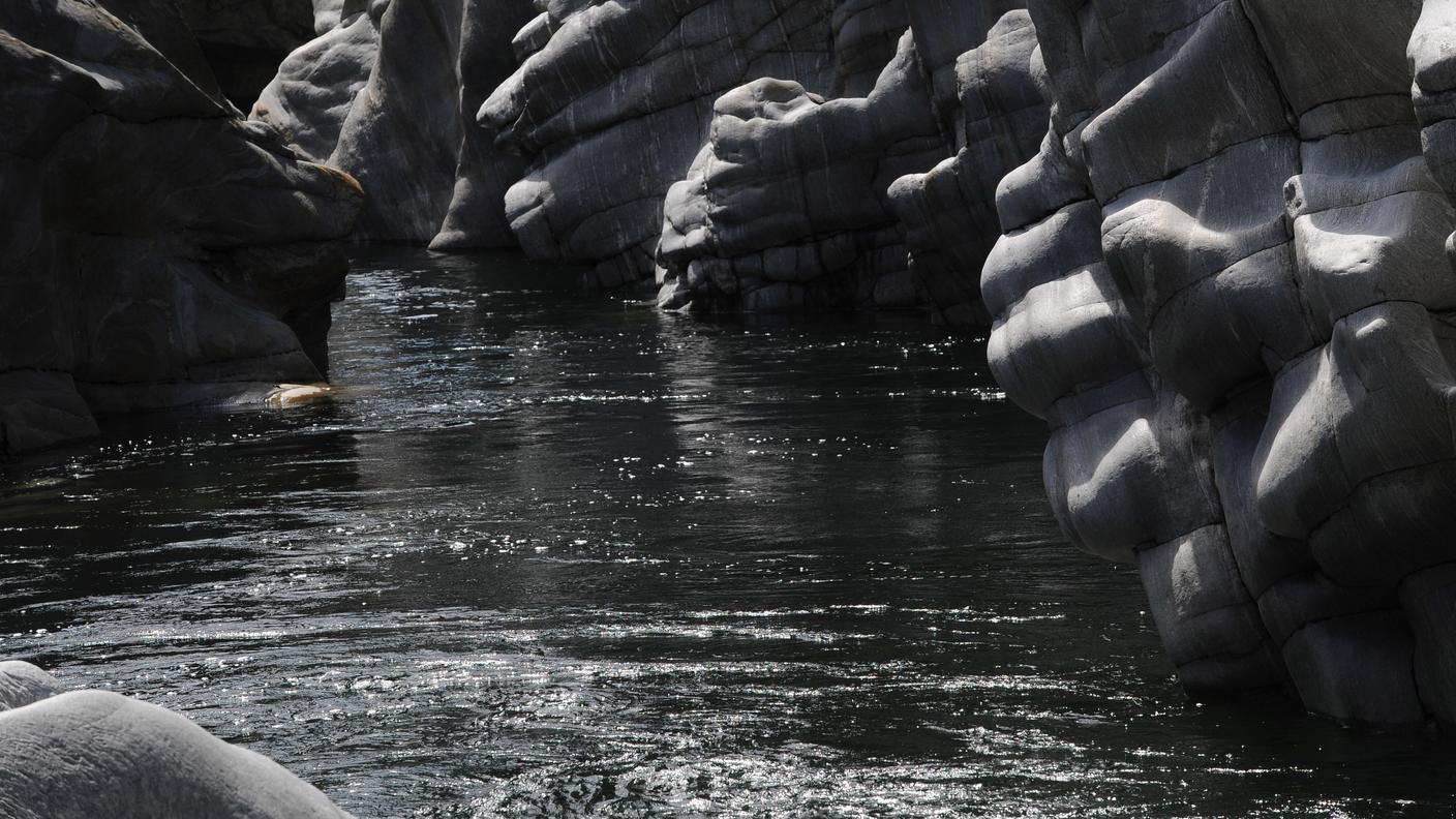 Le acque della Maggia a Ponte Brolla (Tipress).jpg