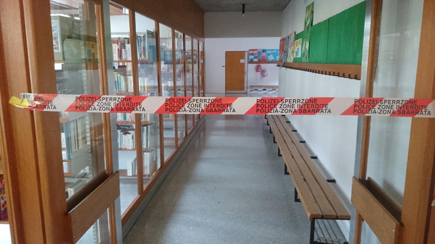 Furto alle scuole