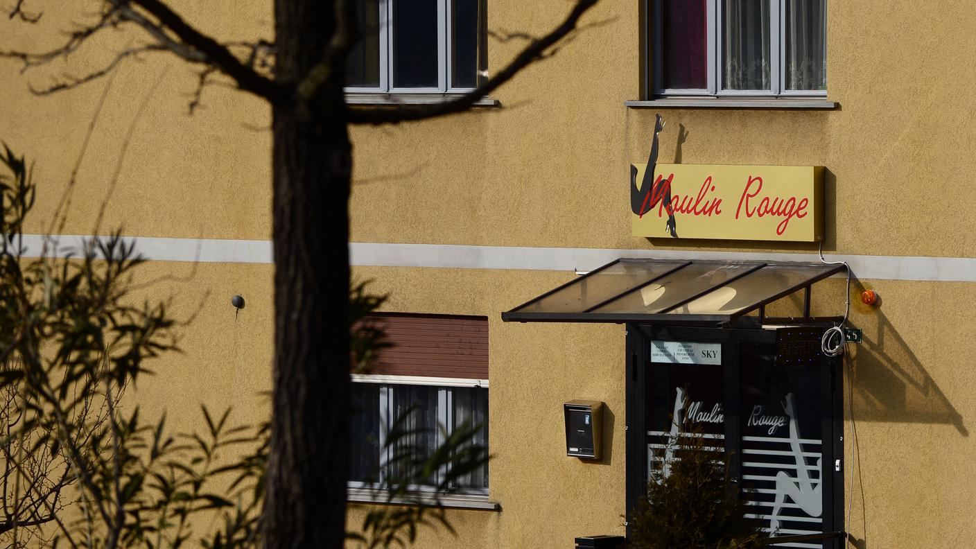 Il Moulin Rouge in una foto d'archivio