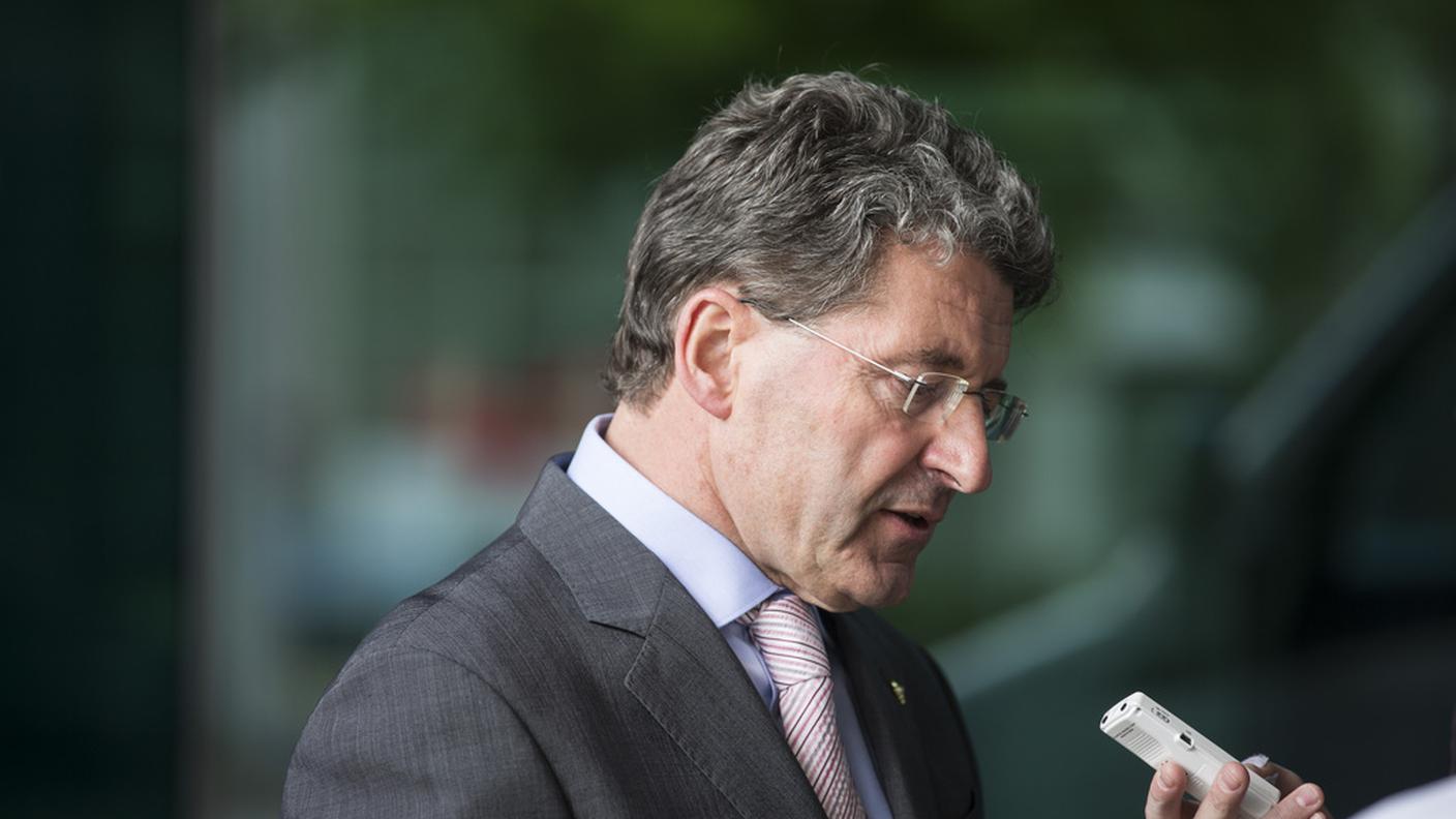 Heinz Brand (UDC) visibilmente deluso dopo la sconfitta elettorale