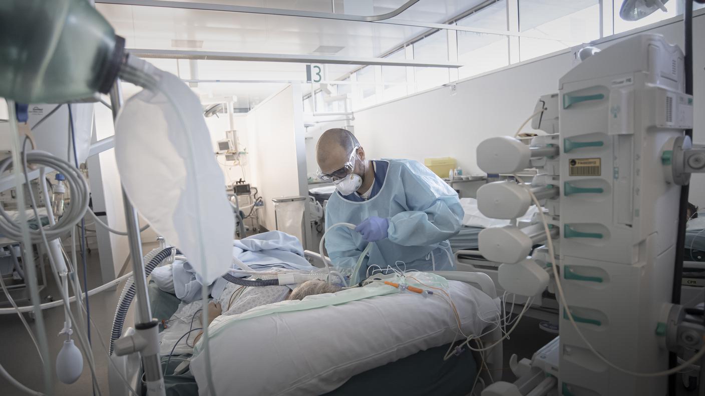 Salgono a dieci i pazienti in terapia intensiva