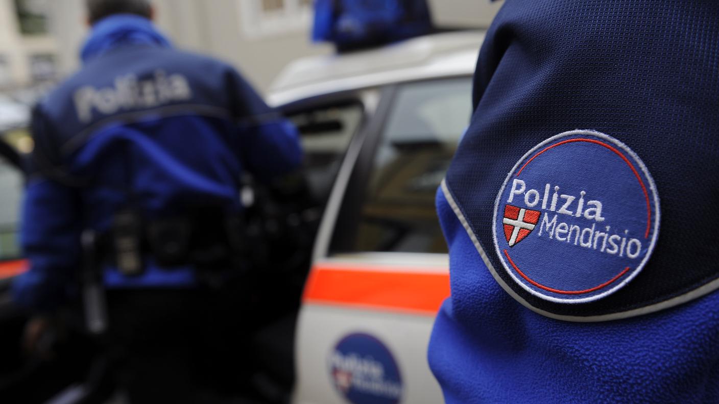 Gli agenti hanno inseguito l'auto sospetta