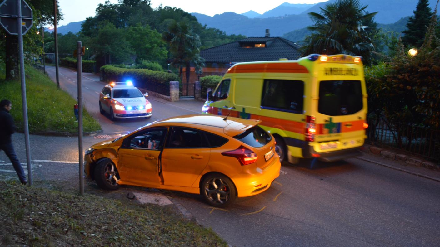 La strada cantonale è stata chiusa al traffico