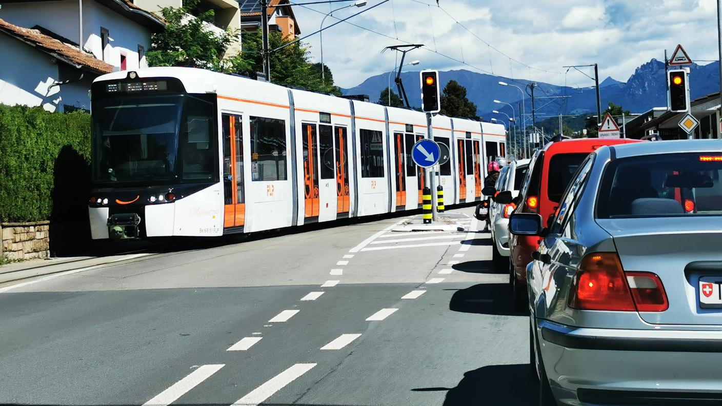 Gomma o rotaia, ci sono progetti a Lavena Ponte Tresa per favorire la seconda
