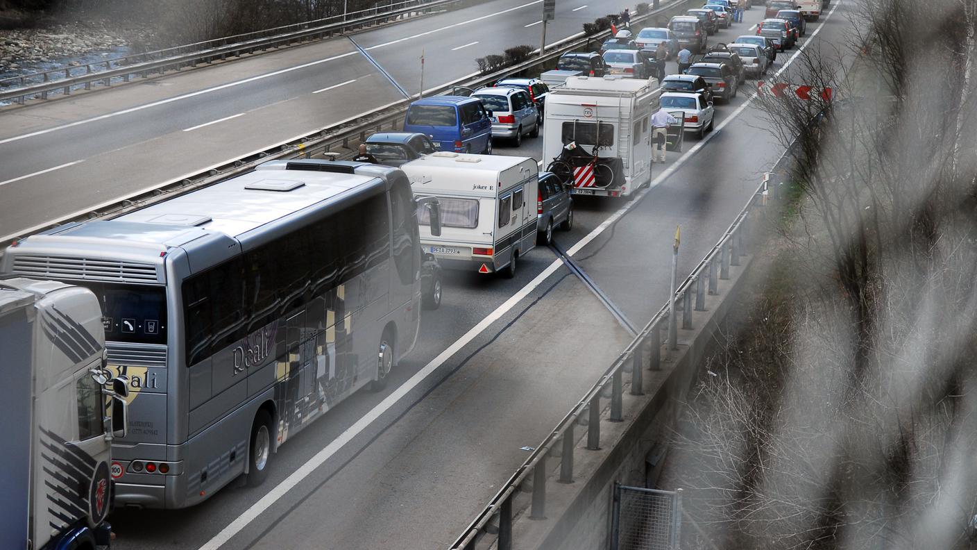 L'entrata autostradale di Airolo è stata chiusa in direzione della galleria