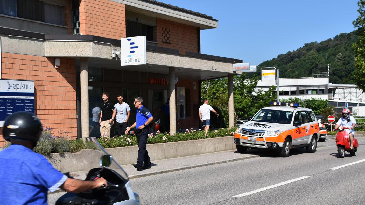 L'uomo è anche accusato di aver preso parte, nel 2019, a un assalto a un furgone portavalori