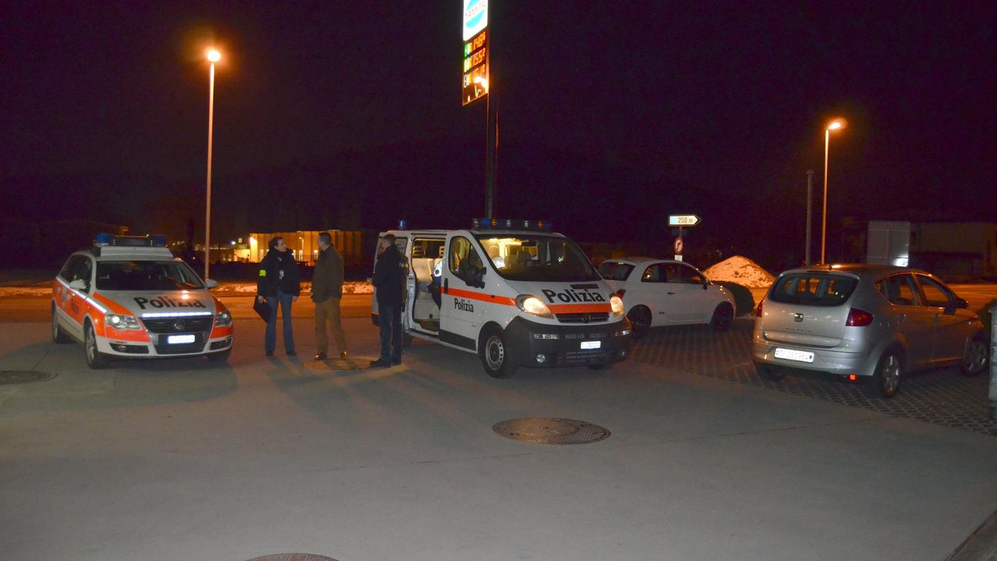 Tentata rapina Stabio-2 13.2.13 rm.jpg